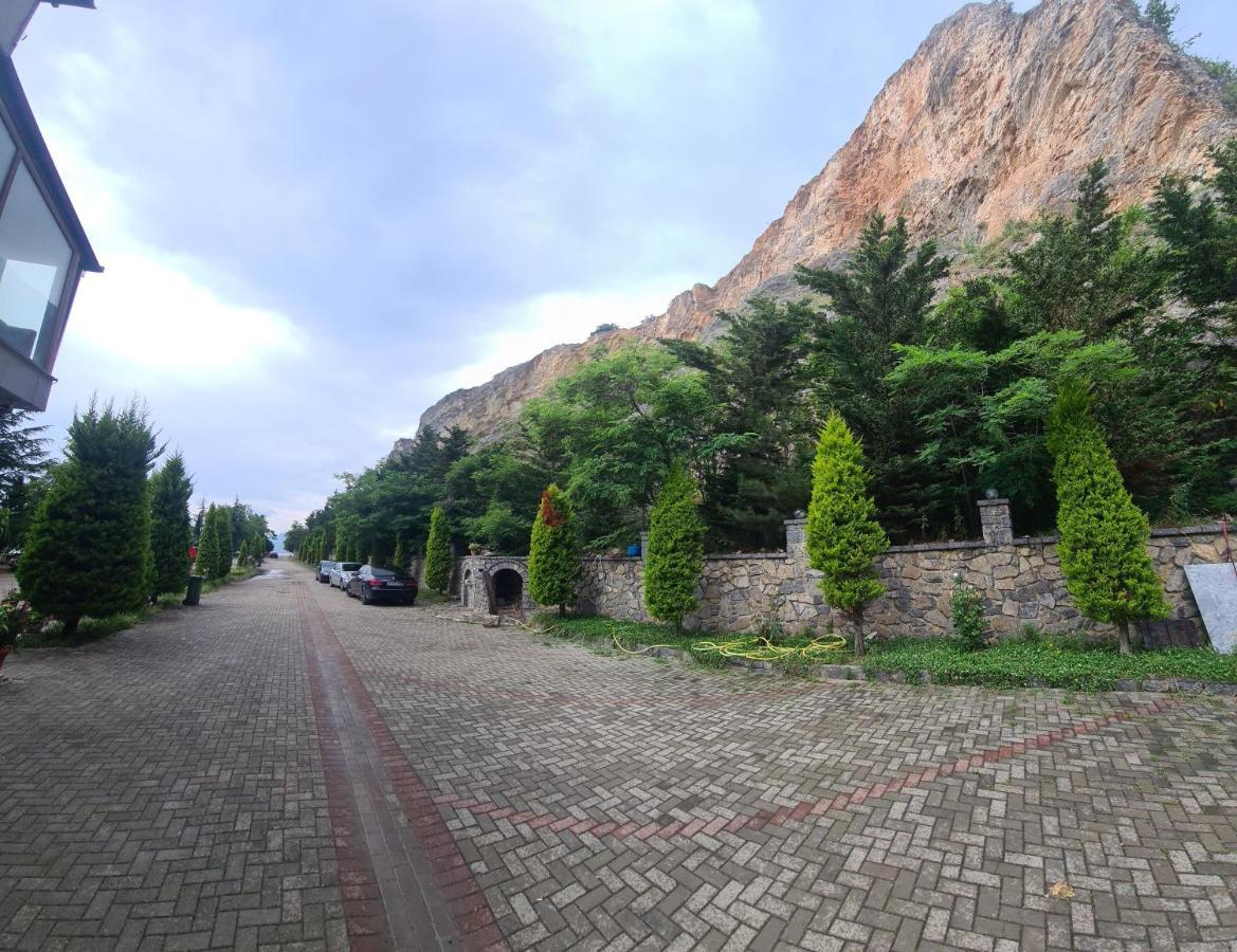 Hotel Kukesi Lini Kültér fotó