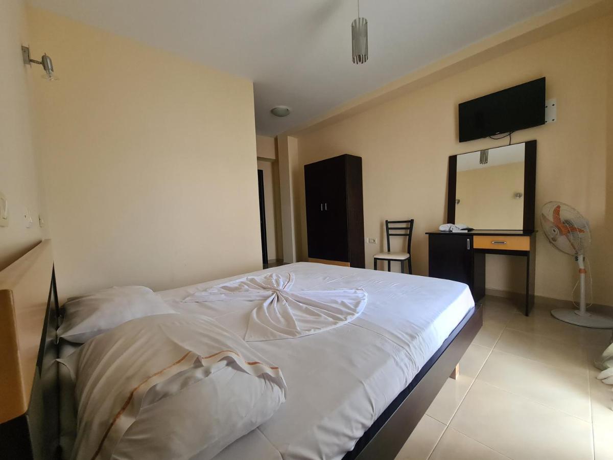 Hotel Kukesi Lini Kültér fotó