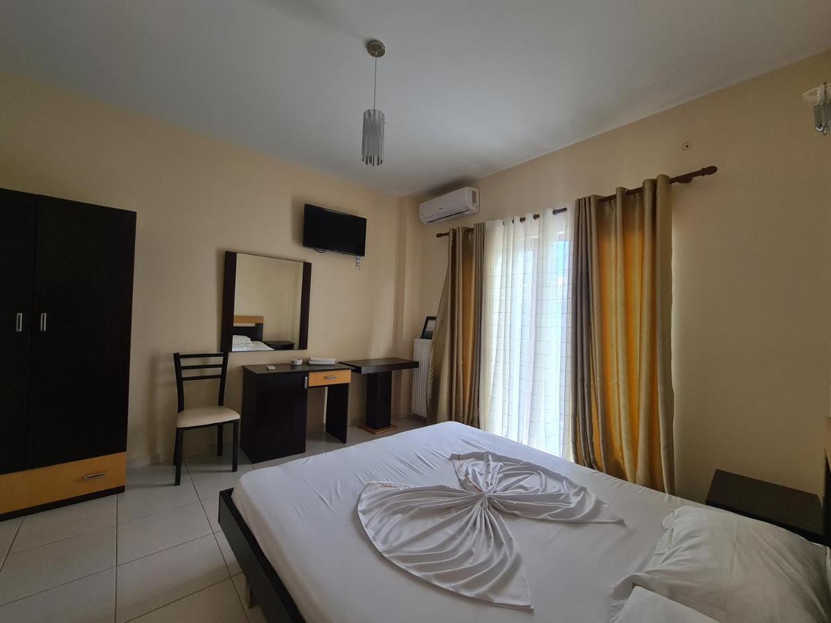 Hotel Kukesi Lini Kültér fotó